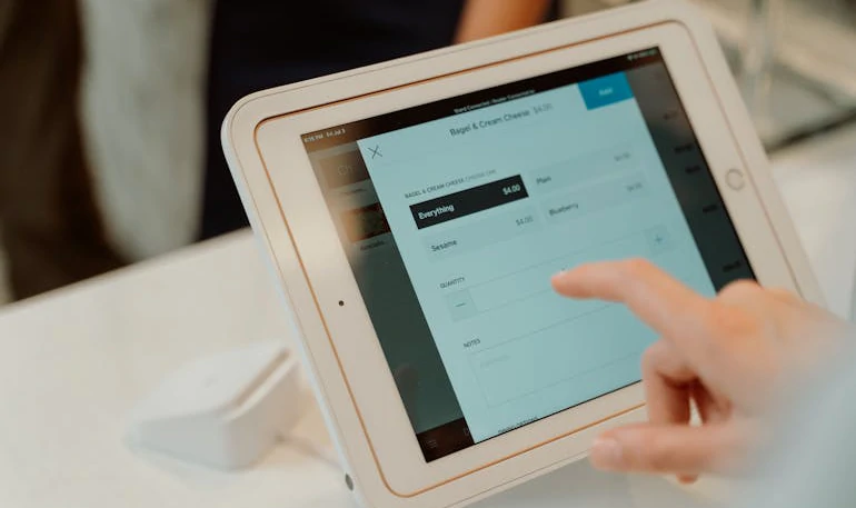 O Paradoxo da Inovação: Quando a Tecnologia Complica ao Invés de Simplificar